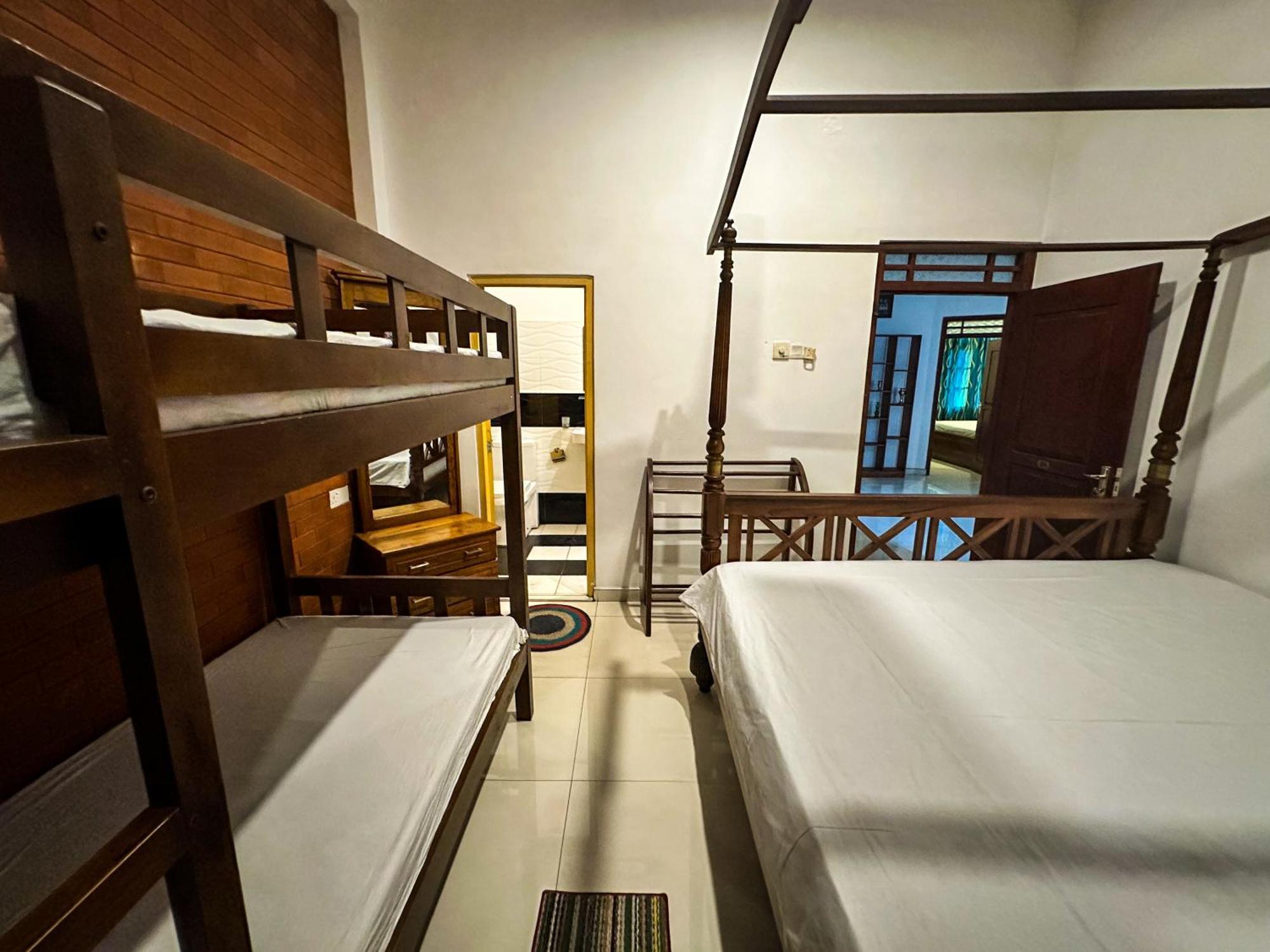New Panda House Hotel Galle Room photo